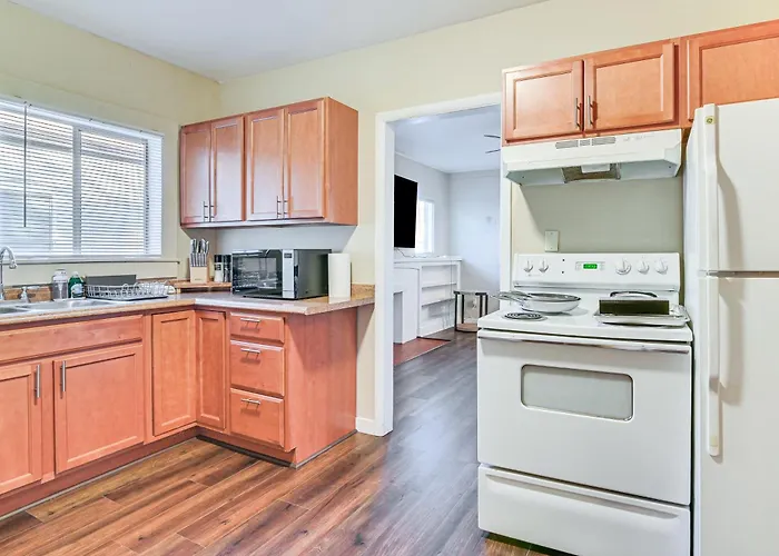 Walkable Haven 1 Mi To Dtwn & Chase Field! *