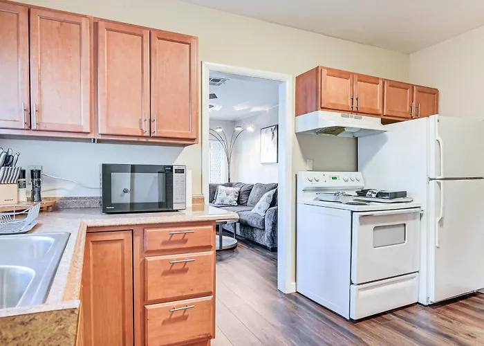 Walkable Haven 1 Mi To Dtwn & Chase Field! *