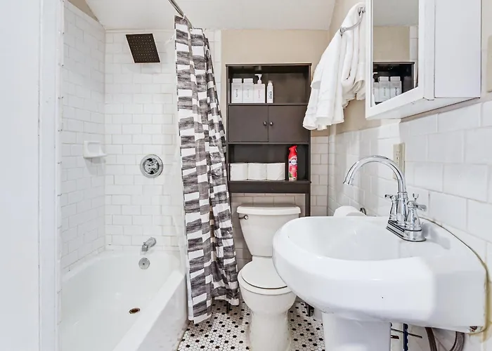 Walkable Haven 1 Mi To Dtwn & Chase Field! *
