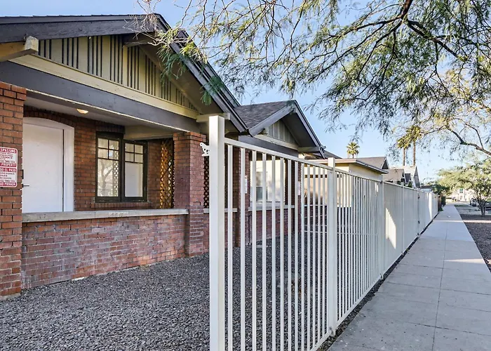 Walkable Haven 1 Mi To Dtwn & Chase Field!